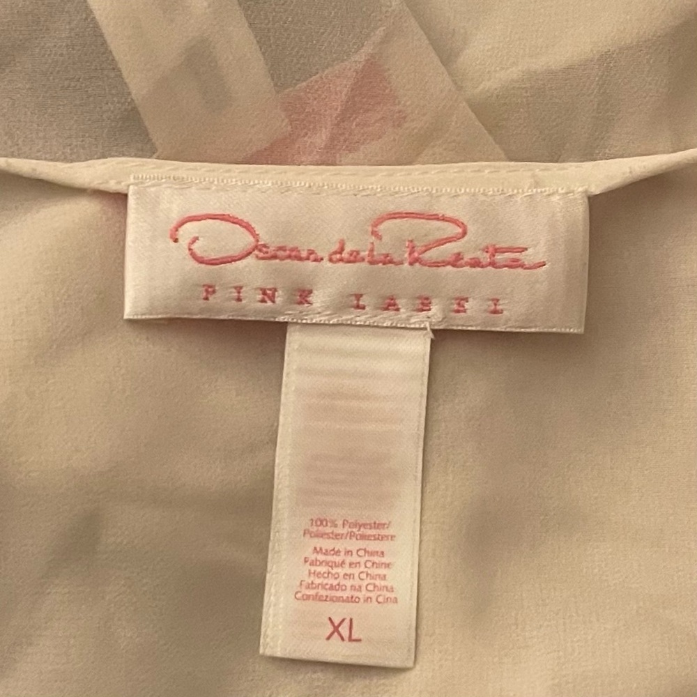 Oscar de la Renta Pink Label  Ivory Robe and Chemise Set - Picture 11 of 12